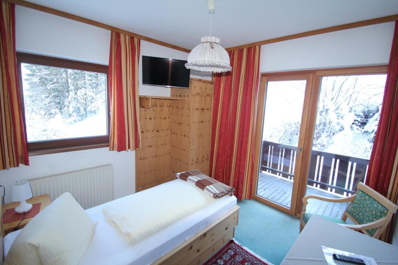 Pension Hubertushof Beim Roemerbad バド クラインキルヒハイム エクステリア 写真